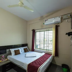 Hotel Oyo 9544 Crown Residency, Mysore